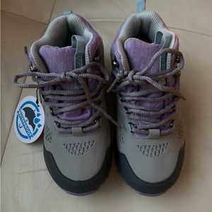 Girls size 1 NWT's hiking boots